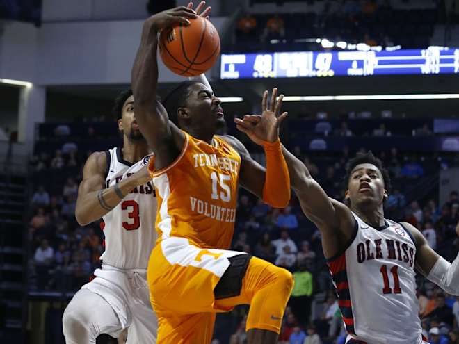 No. 4 Tennessee vs. Ole Miss: Game information, lineups, notes