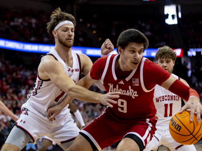 Preview: No.17 Wisconsin Looks for a Road Rebound at Northwestern