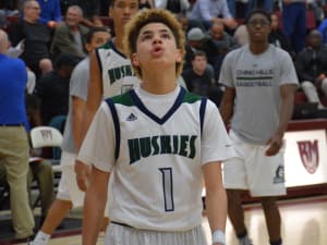 Stock up: 2019 LaMelo Ball leads 10 rising halfway through Holiday Tourneys Stock up: 2019 LaMelo Ball leads 10 rising halfway through Holiday Tourneys