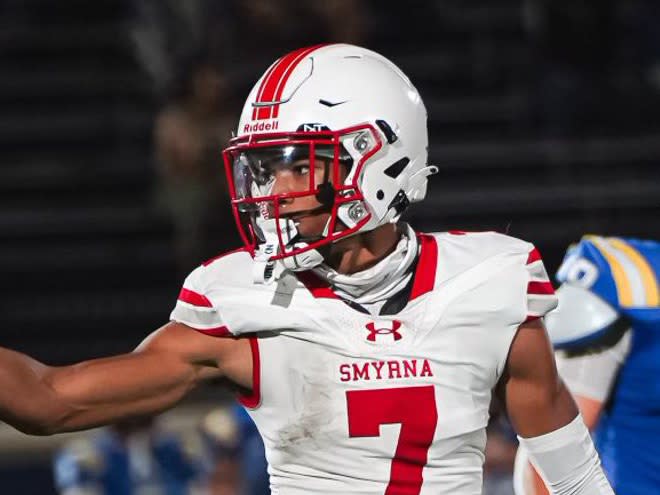 2026 WR Phoenix Henriquez commits to Syracuse