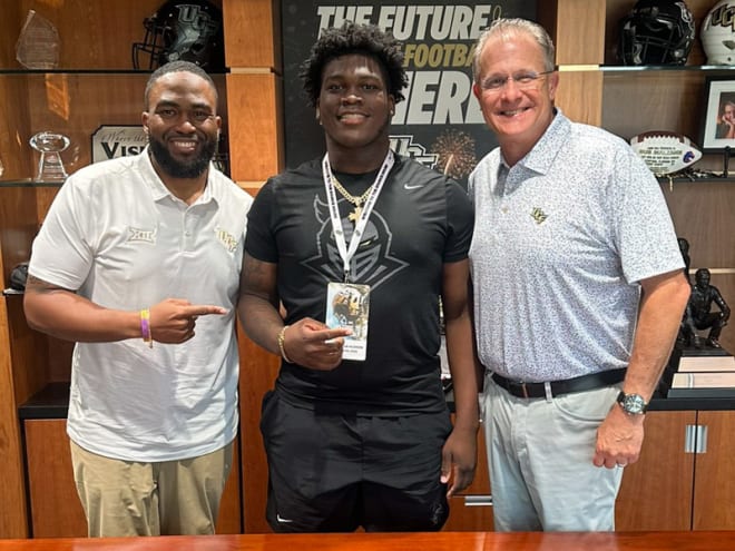 DT Christian Hudson commits to UCF