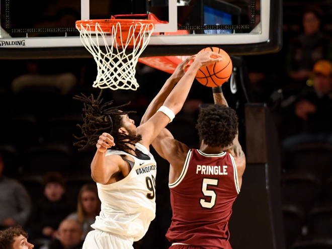 Vanderbilt Beats South Carolina, Picks Up Second SEC Win