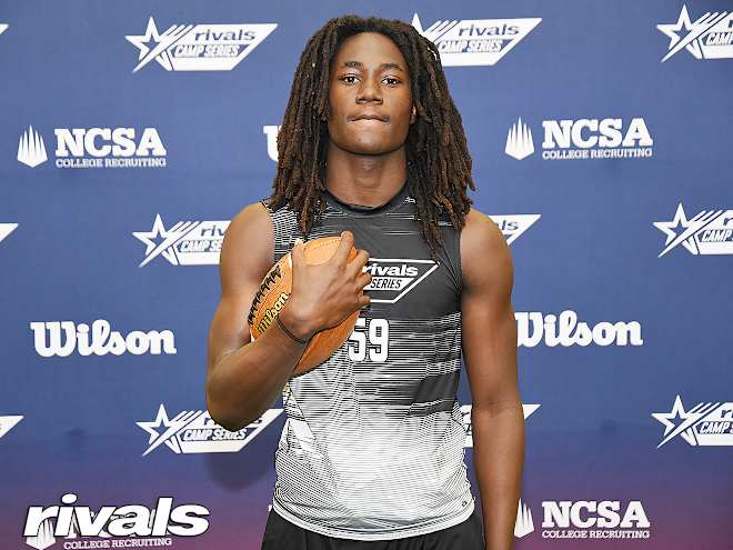 Recruiting Rumor Mill: Calendar packed with visits, showcases