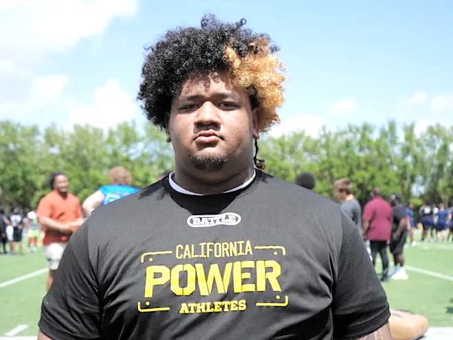 Rising DT Manoah Faupusa continues to develop bond with Miami after visit