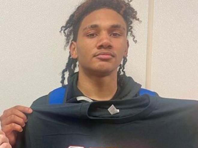 Ruiz makes college pick