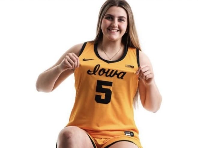 COMMIT: Iowa WBB Lands 4-Star 2025 C Layla Hays