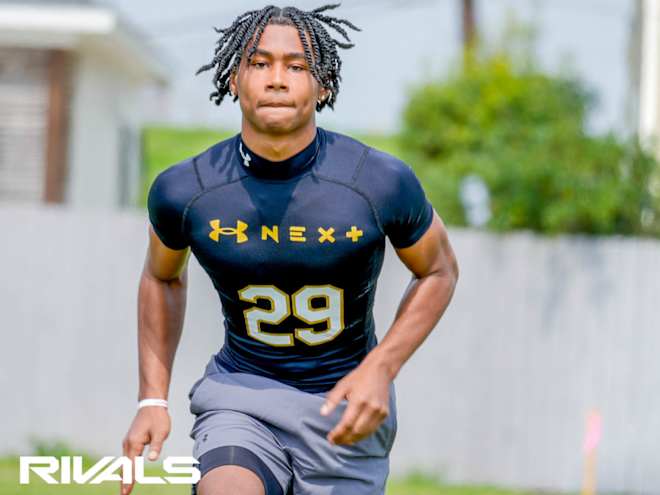 Three-star cornerback Raderrion Daniels sets Illinois visit