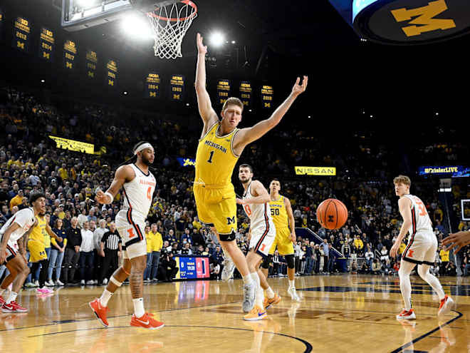 Michigan embarrassed by Illinois, Big Ten title hopes take major hit