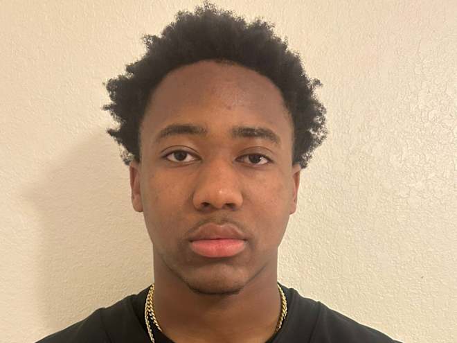 2027 Miami (FL) La Salle HS Three-star EDGE Phillip Jones talks UTSA offer