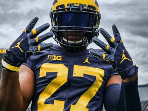 Michigan Football Recruiting: Quavaris Crouch Sporting Maize And Blue