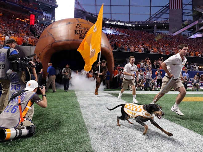 Kickoff time for Tennessee football opener vs. Syracuse announced