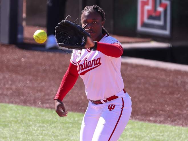 Hoosiers Ride Pitching, Defense and Timely Hitting to 2-0 Win Over Huskies