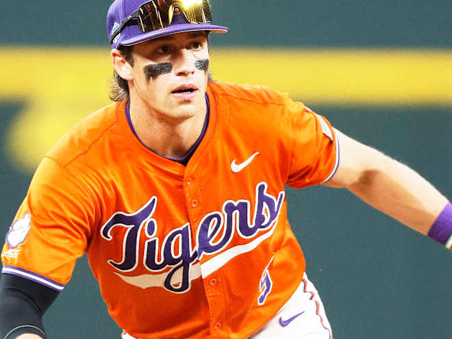 No. 4 Clemson downs Liberty 6-4 in 14th straight win