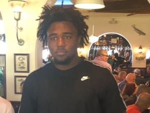 OL Cedric Claiborne looks to visit Illinois