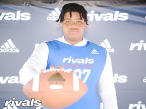 Three-star OT decommits from Kentucky