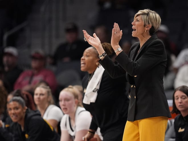 Iowa WBB 2/2 Recruiting Weekend Updates