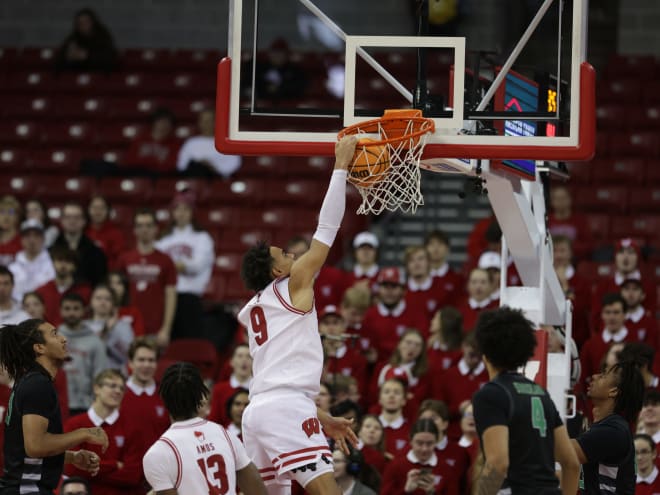 Quick Hits: No.15 Wisconsin Wins Ugly Over Chicago State, 74-53