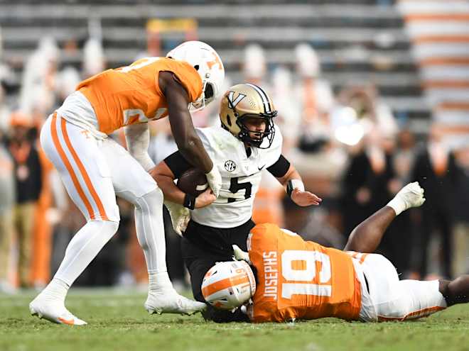 Tennessee's LEO position on track to continue to churn out NFL talent