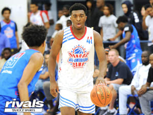 Hoophall West: Five-star Kyree Walker evaluating options