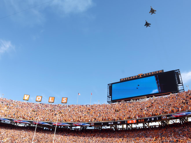 Playoff committee chair explains why Vols stayed put in latest rankings