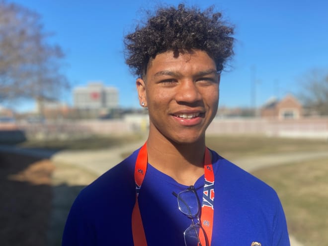 Texas TE visits Auburn, will return for official visit