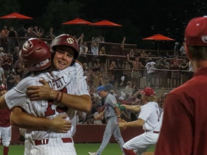 Gamecocks Complete Sweep vs. Sacred Heart With 8-0 Sunday Win