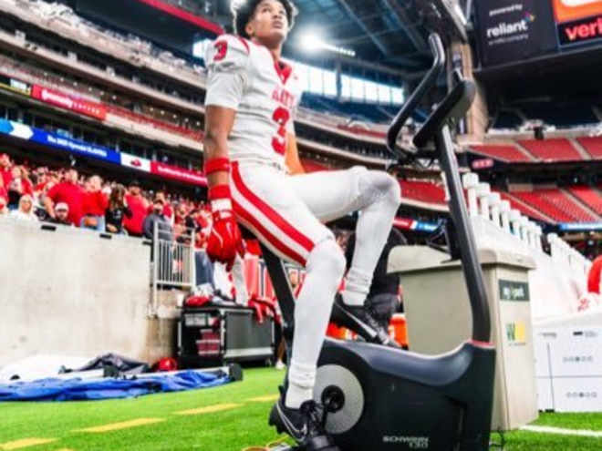 Kentucky lands Texas cornerback Isaiah McMillian