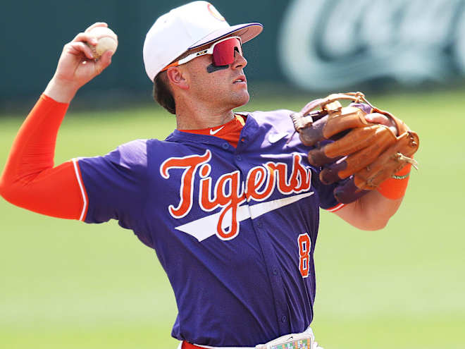 No. 6 Clemson drops game two to Duke 15-10