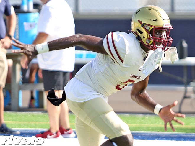 Four-star WR spoke with Billy Gonzales on Thursday, details interest in UF