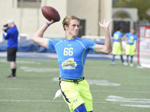 Sears visits UCLA, meets Tuiasosopo