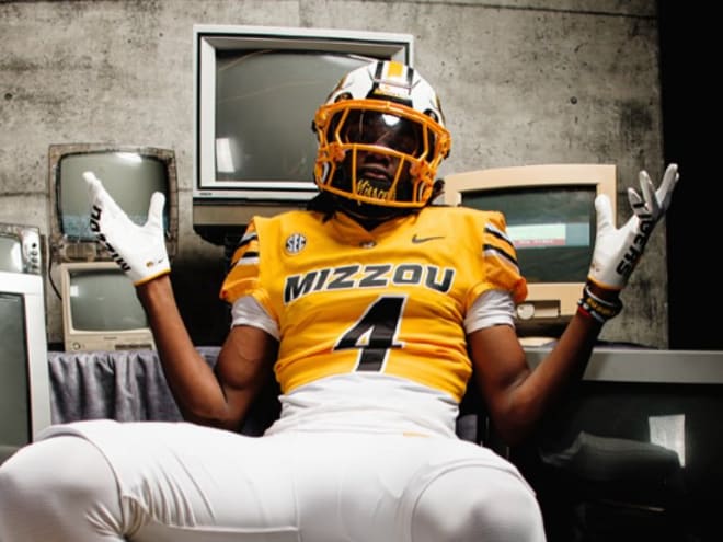 2026 WR Devyon Hill-Lomax commits to Mizzou following official visit
