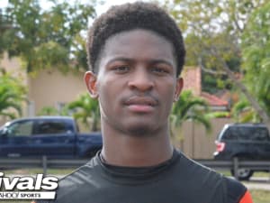 Four-star to dream of scoring touchdowns in The Swamp