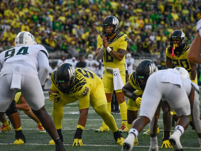 Adaptability and depth anchors the Oregon offense