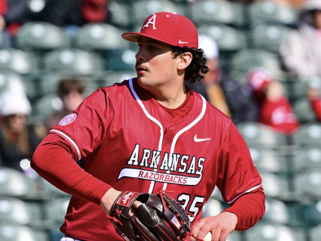 Arkansas completes Opening Weekend sweep with run-rule win