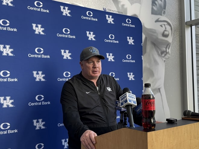 UK Football Practice Notebook - Oct. 17