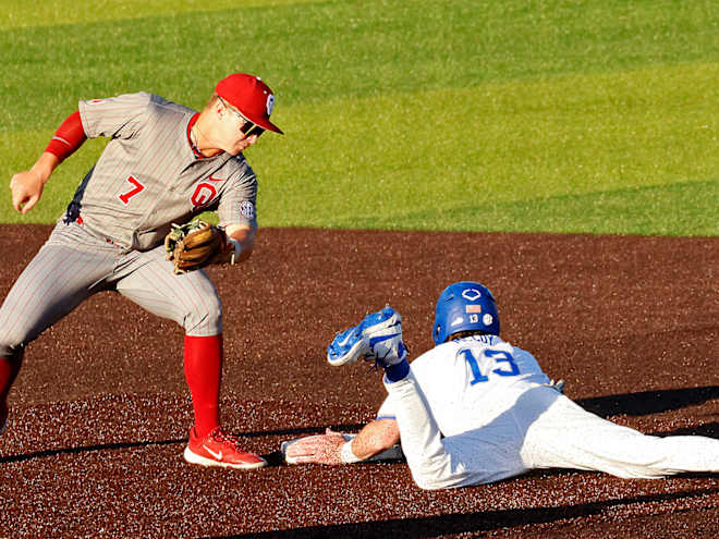Bat Cats beat Sooners' ace to take Game 1