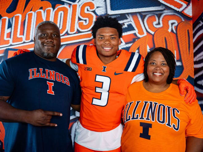 Coveted WR Kenyon Alston shuts down recruitment after Illinois OV