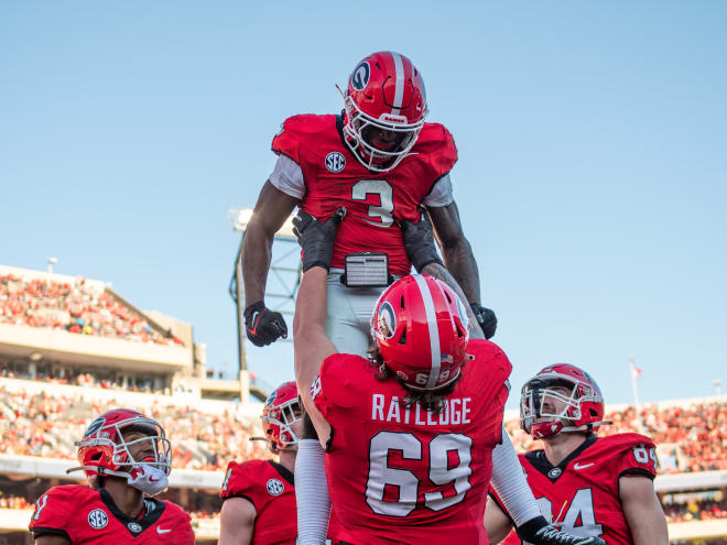 PHOTOS: Georgia beats UMass 59-21