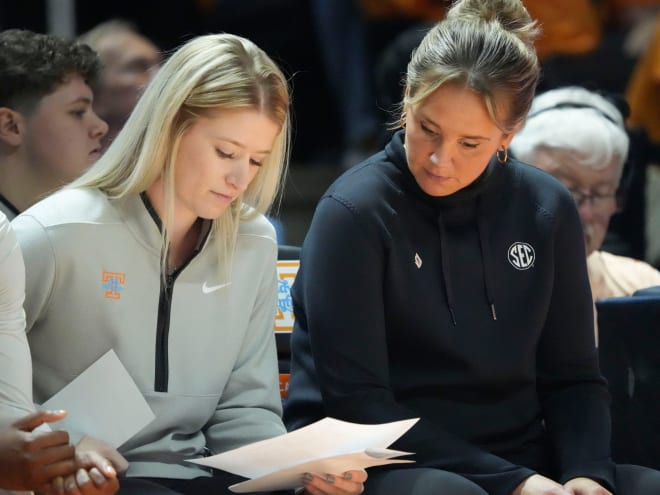 Who is Jenna Burdette, filling in for Lady Vols' Kim Caldwell after birth