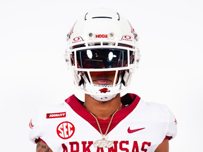 ACC transfer wideout commits to Arkansas