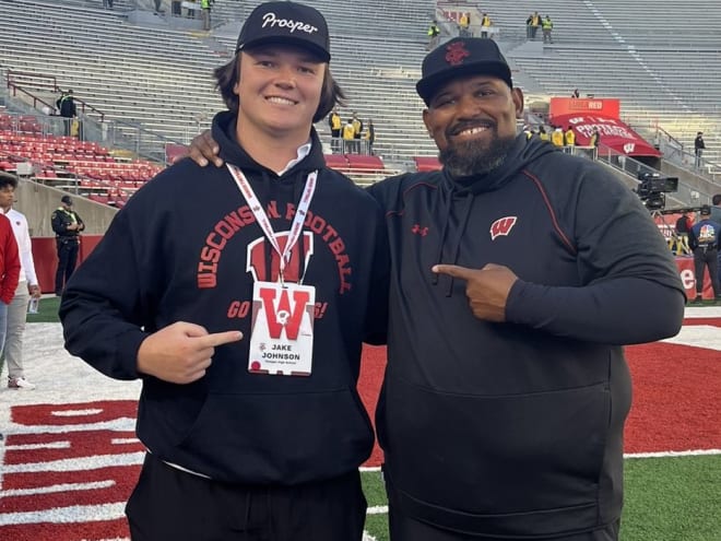 Texas DT Jake Johnson picks up Wisconsin offer during visit