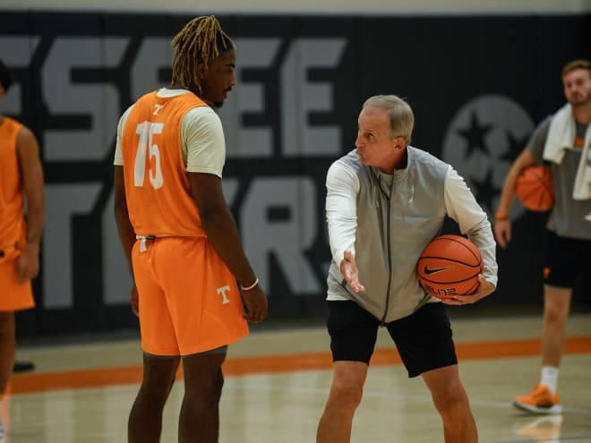 Three thoughts as Tennessee basketball gets into swing of season