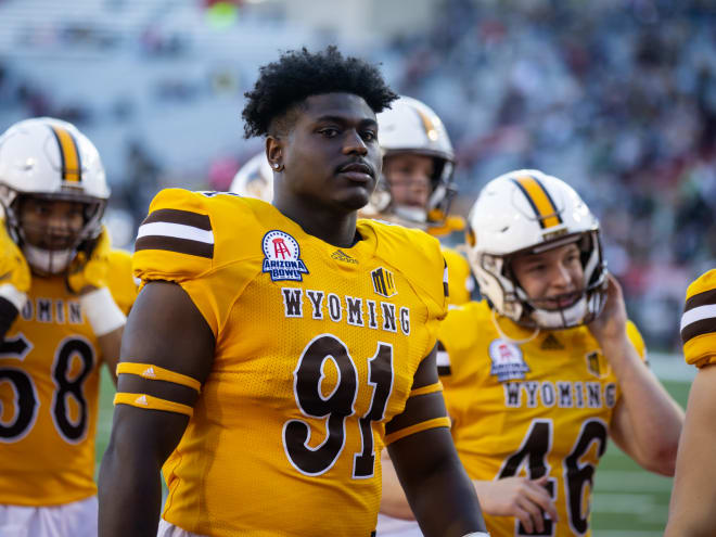 Insider's Take: Wyoming DL transfer Jaden Williams