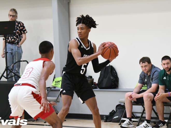 Roundtable: The battle for Hunter Sallis; league's off to slow starts; more Roundtable: The battle for Hunter Sallis; league's off to slow starts; more