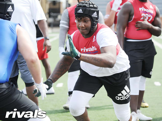 Dexter, Fraziars show out during practice two of UA All-America week