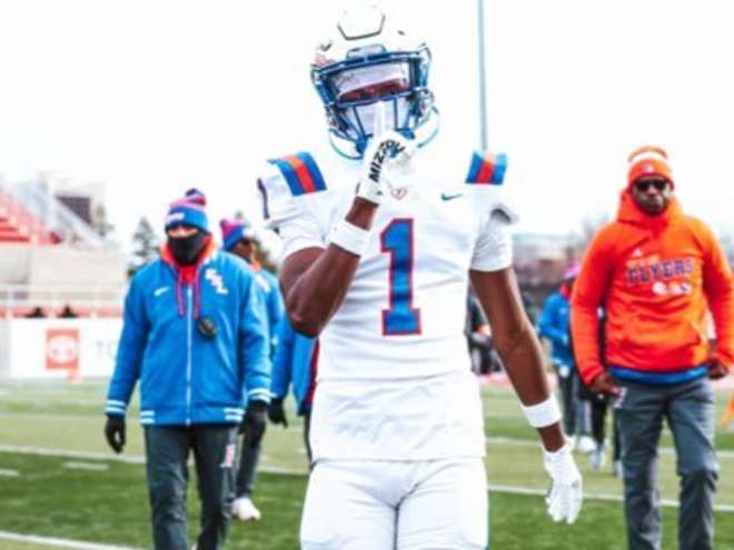 2027 WR Baker plans to visit West Virginia after offer