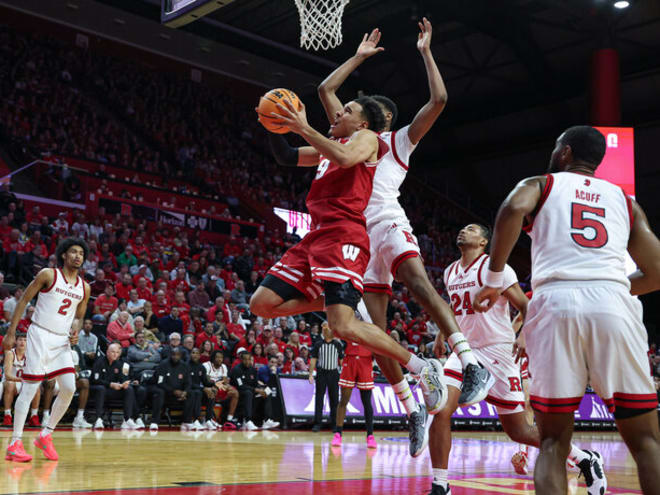 Quick Hits: Wisconsin Goes Wire-to-Wire to Knock Off Rutgers