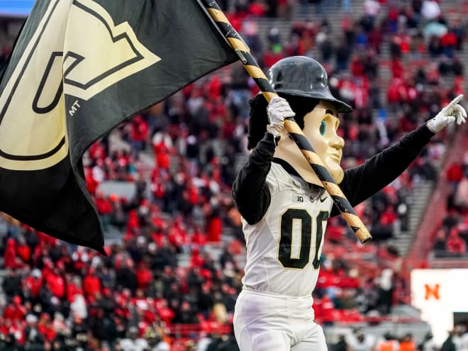 Purdue to host transfer defensive end for official visit