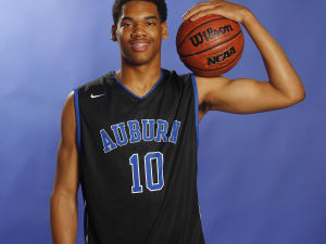 Garrison Brooks Commits To UNC