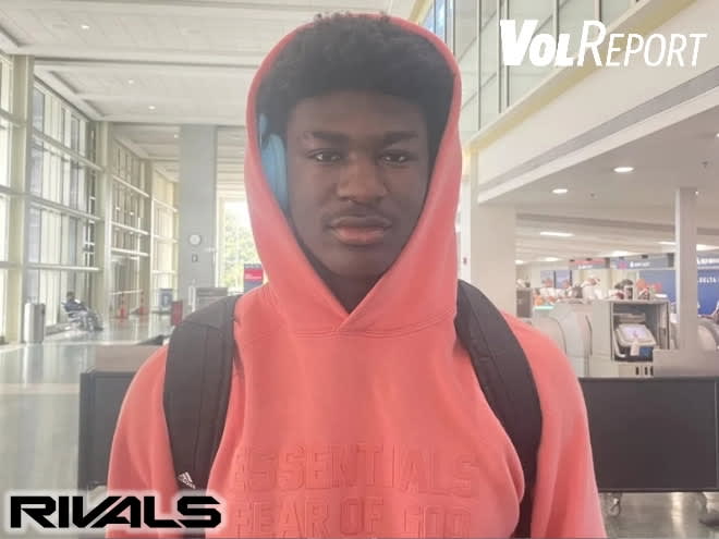 Tennessee football remains firmly in the mix for 2026 EDGE Tristian Givens